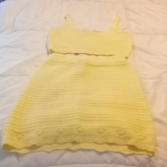 Clothes - Picture 3 of 3